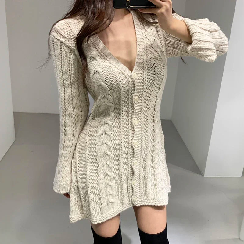 Damen Strickkleid mit Zopfmuster für den Herbst (3)