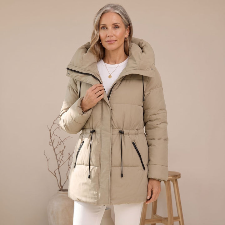 Damen Winterjacke für kältere Tage in Beige