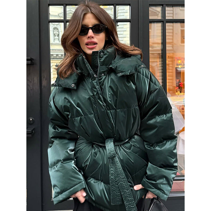 Damen Winterjacke im Glanzfinish mit Taillengürtel in Grün
