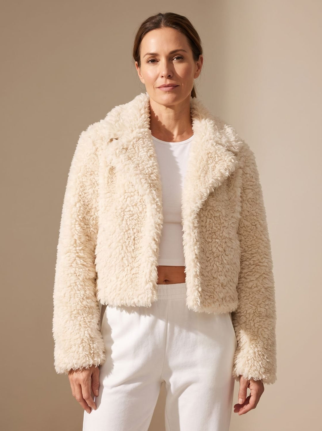 Damen Winterjacke im Teddy-Stil Cropped (10)