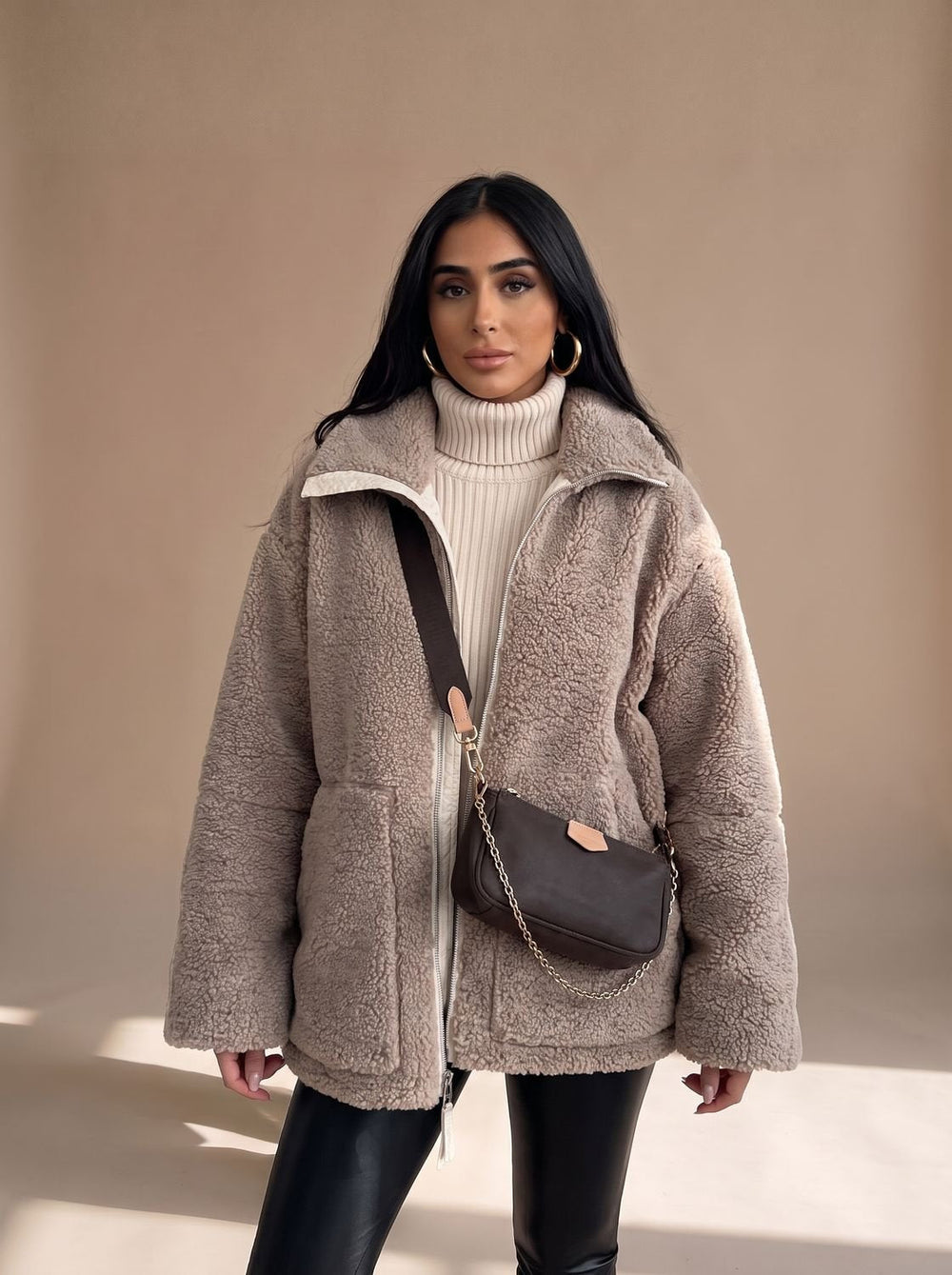 Damen Winterjacke im Teddy-Stil für maximalen Komfort (2)