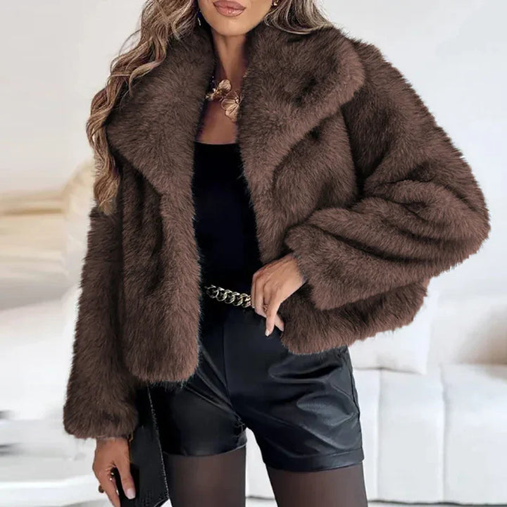Damen Winterjacke Kurzform mit Weicher Felloptik in Braun