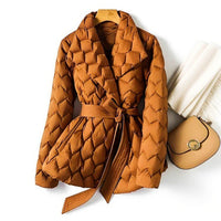 Klara | Damen Winterjacke mit Bindegürtel und Reverskragen