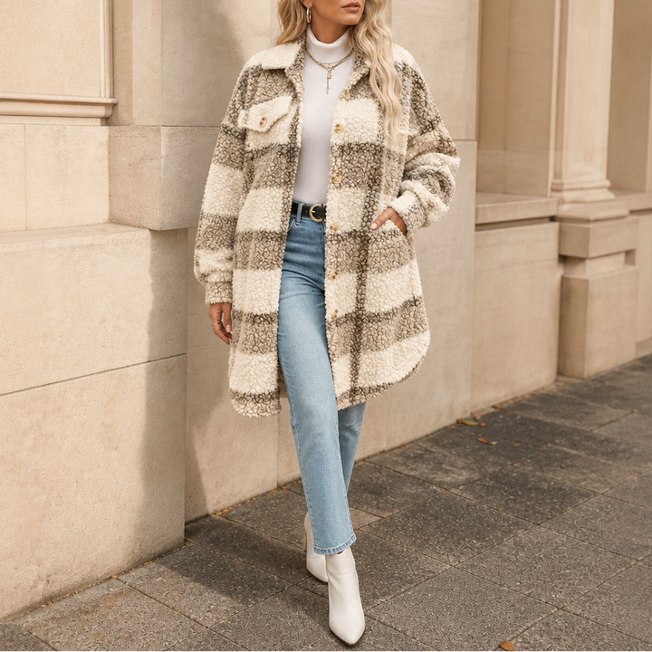Damen Winterjacke mit Sherpa-Fleece im Karo-Muster in Hellbraun