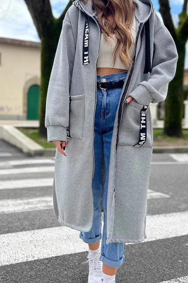 Damen Winterjacke mit tiefer Kapuze und Taschen in Grau