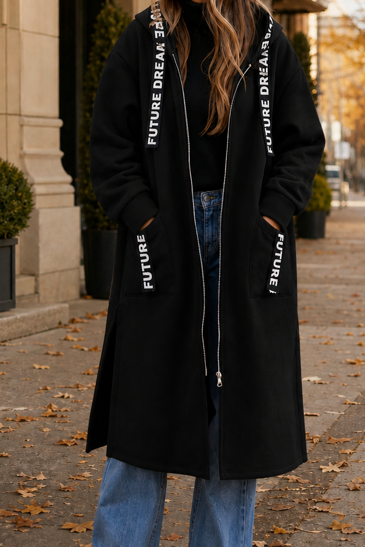 Damen Winterjacke mit tiefer Kapuze und Taschen in Schwarz