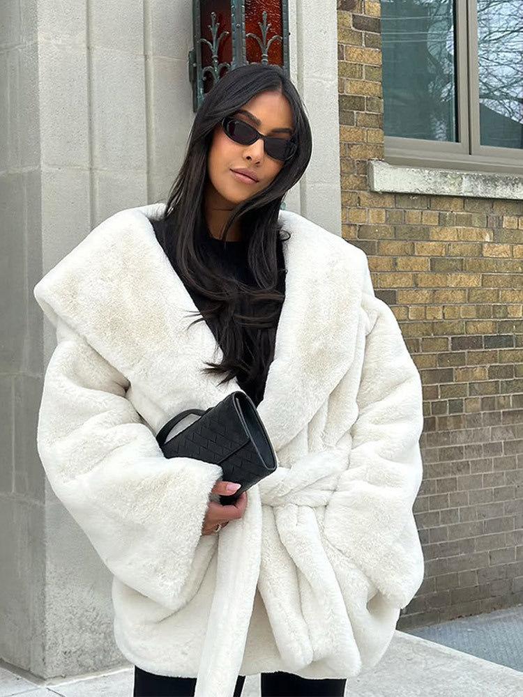 Damen Winterjacke Oversize mit weichem Schalkragen in Creme
