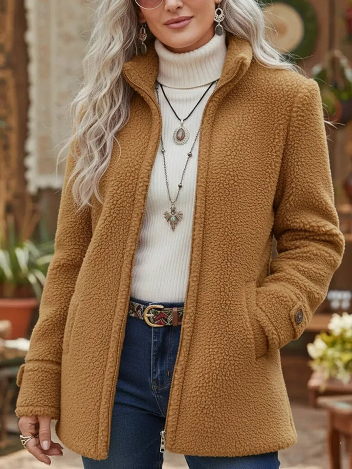 Damen Wintermantel aus Fleece mit Reißverschluss in Braun