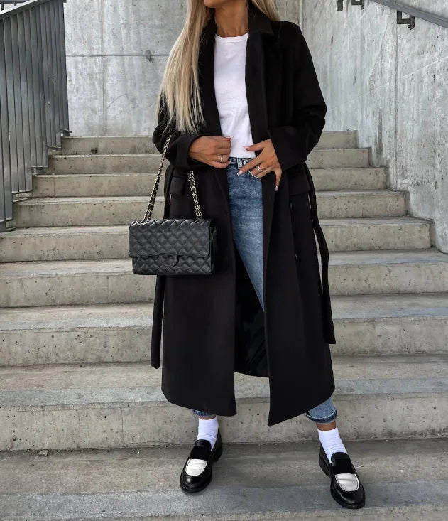 Damen Wintermantel im klassischen Trenchcoat-Stil in Schwarz