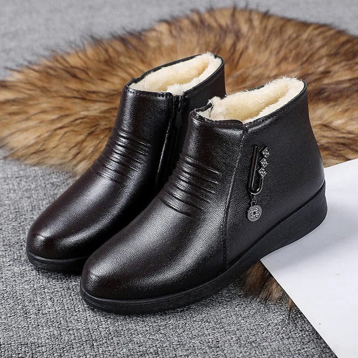 Damen Winterstiefel mit Reißverschluss & Fleecefutter in Braun
