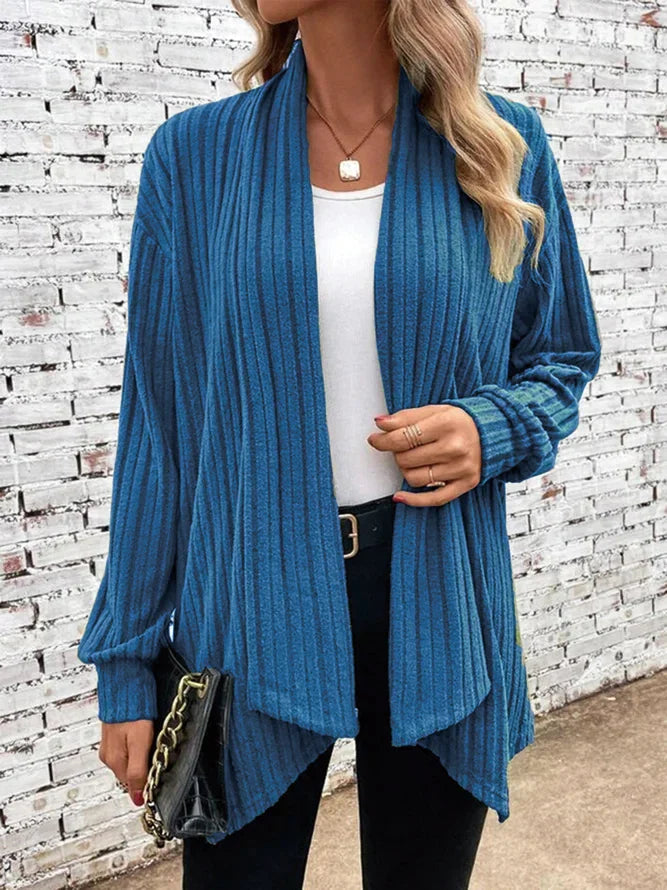 Damen Winterstrickjacke mit Wasserfall-Revers im Rippstrick in Blau