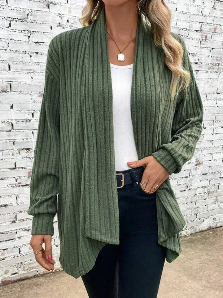 Damen Winterstrickjacke mit Wasserfall-Revers im Rippstrick in Olivgrün