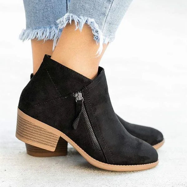 Elegante Damen Lederstiefeletten mit niedrigem Absatz in Schwarz