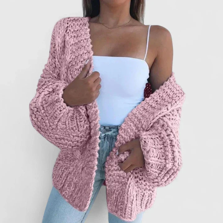 Elegante Damen Strickjacke aus grober Wolle in Rosa