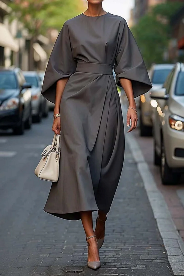 Elegante Damenkleider mit Gürteldetail und Puffärmeln in Grau