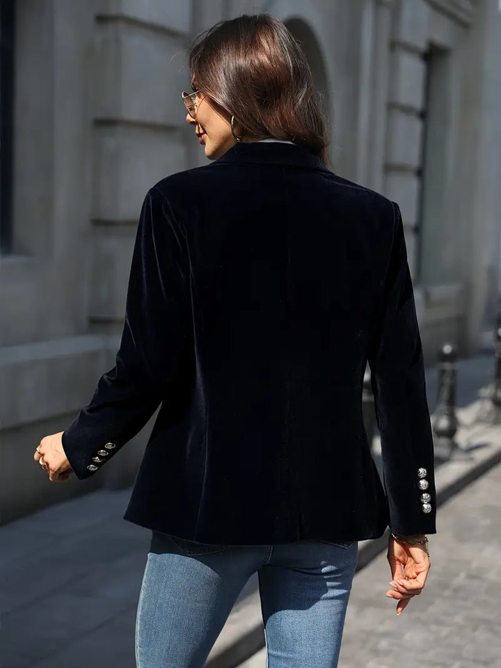 Elegante kurze Damen-Jacke im feinen Samt (2)
