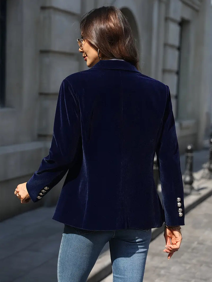 Elegante kurze Damen-Jacke im feinen Samt (7)