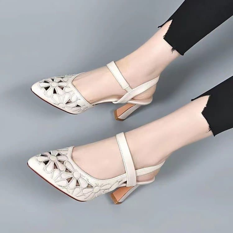 Elegante Orthopädische High Heels in Weiß