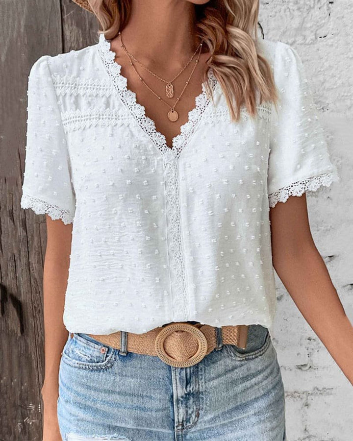 Elegante Spitzen-Bluse im Boho-Stil in Weiß