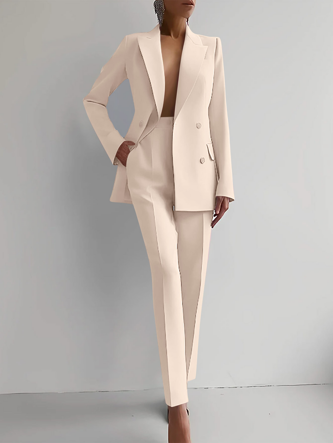 Eleganter Damen Kurzmantel-Anzug mit Hochbund in Beige