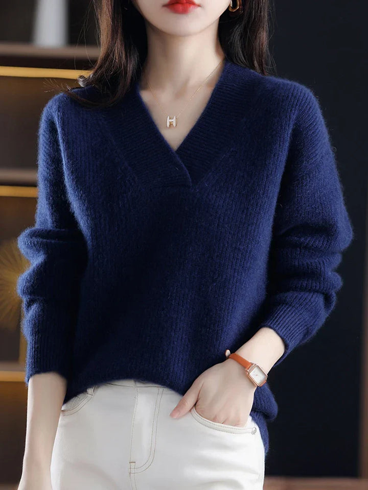 Eleganter Damen Pullover minimalistisch für Alltag in Marineblau