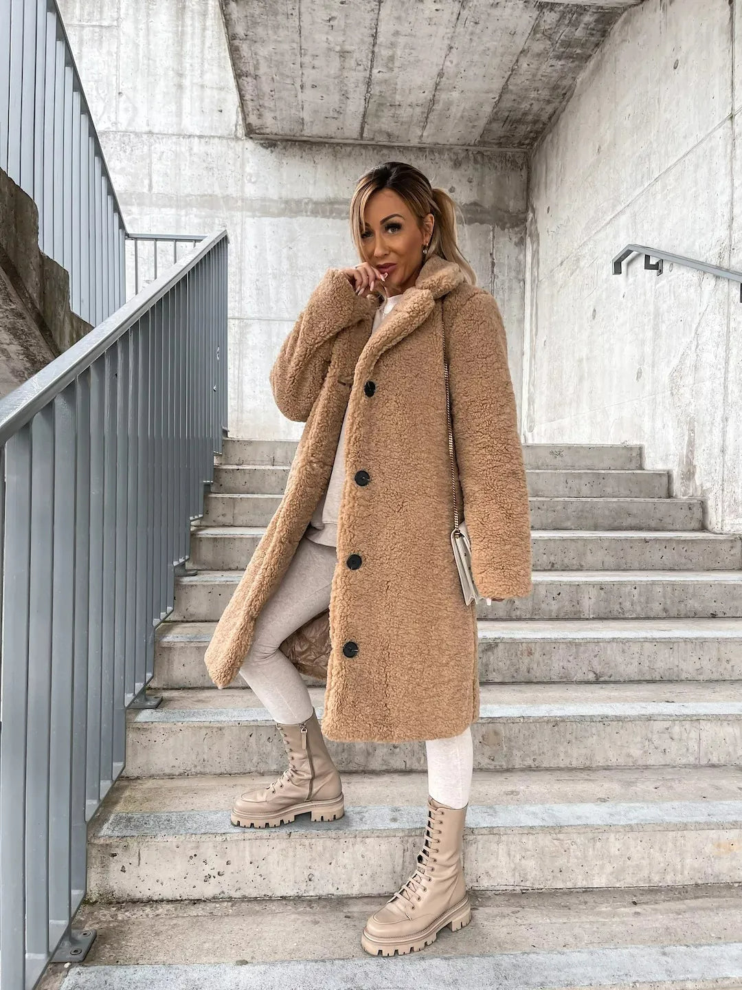 Eleganter Damen Trenchcoat für vielseitige Anlässe in Beige