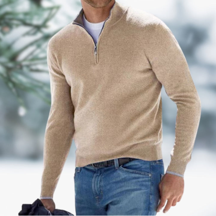 Eleganter Herren-Pullover aus Feinstrick zum Schichten in Aprikose