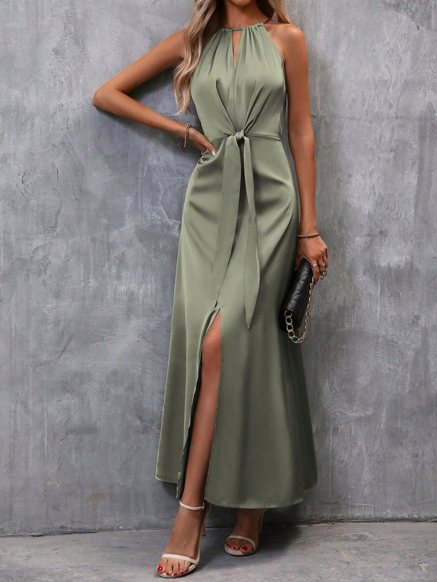 Elegantes Damen Maxikleid mit fließendem Wickeltop für Hochzeitsgäste im warmen Sommer in Zielony