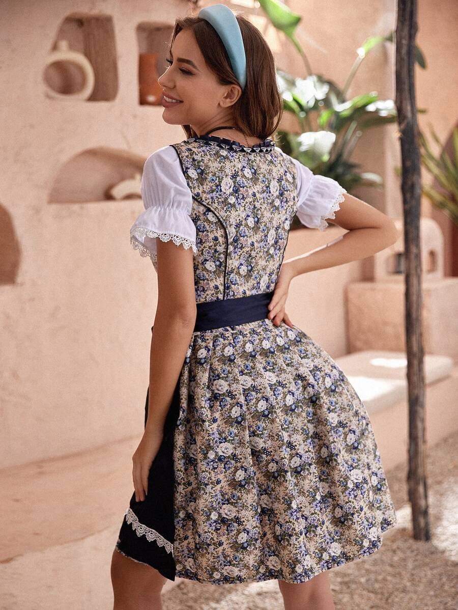 Elegantes Dirndlkleid für Damen zum Oktoberfest (2)