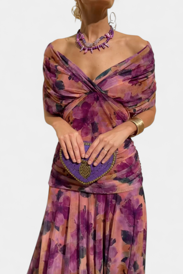 Elegantes fließendes Abendkleid in Lila