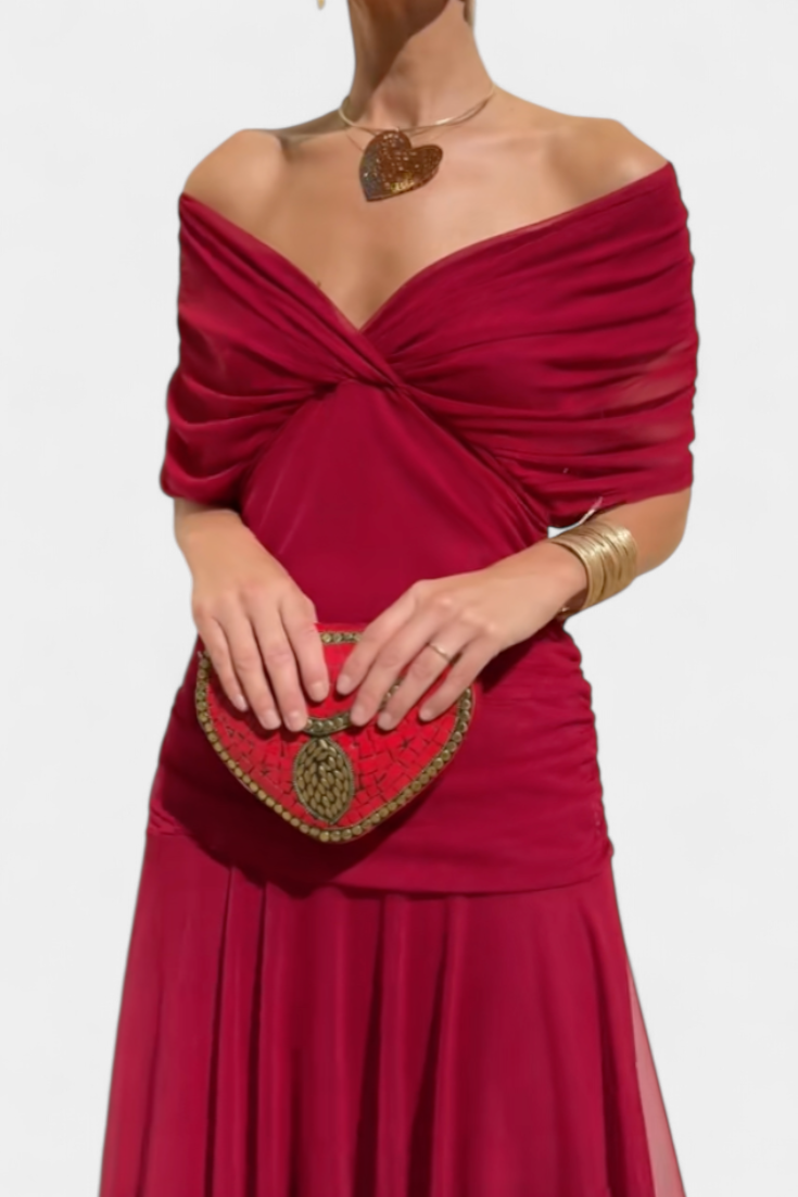 Elegantes fließendes Abendkleid in Rot