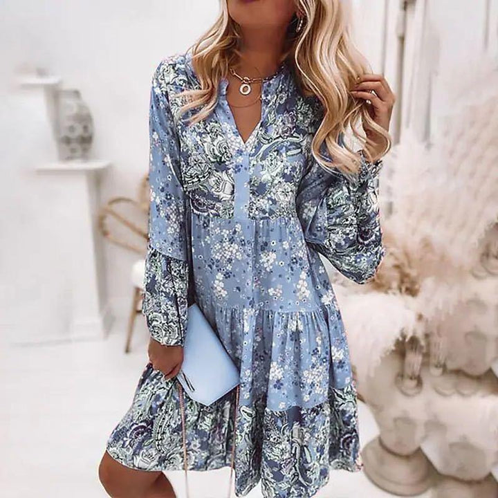 Elegantes Sommerkleid mit Blumenmuster in Blau