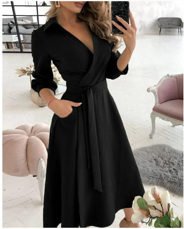 Elegantes Wickel-Sommerkleid in Schwarz