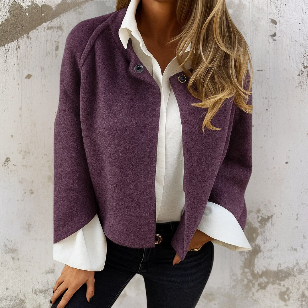 Federleichte Kurzjacke in Lila