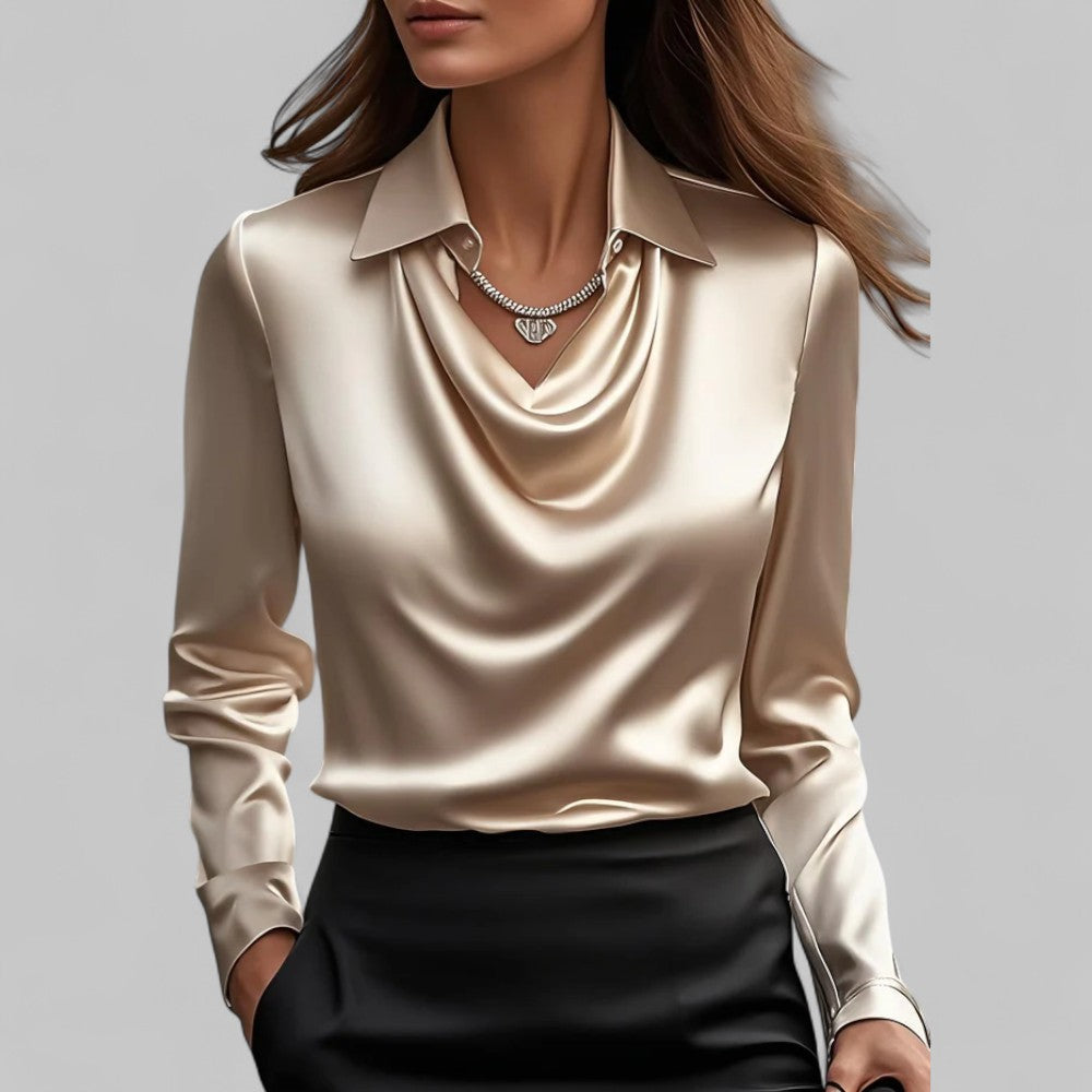 Fließende Damen Satinbluse für elegante Anlässe in Sekt