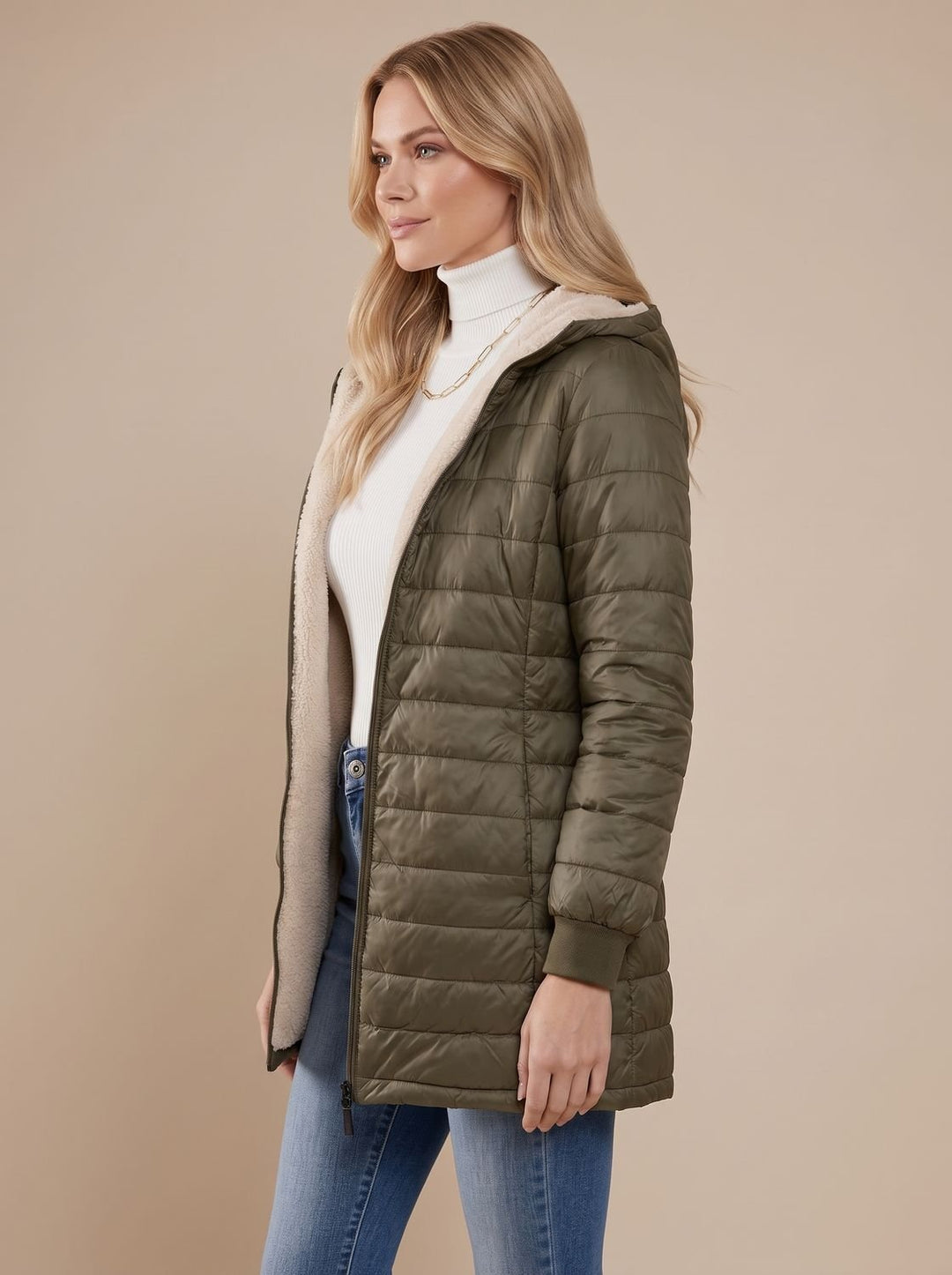 Gemütliche Damen Winterjacke mit Kapuze Oberschenkellang (3)