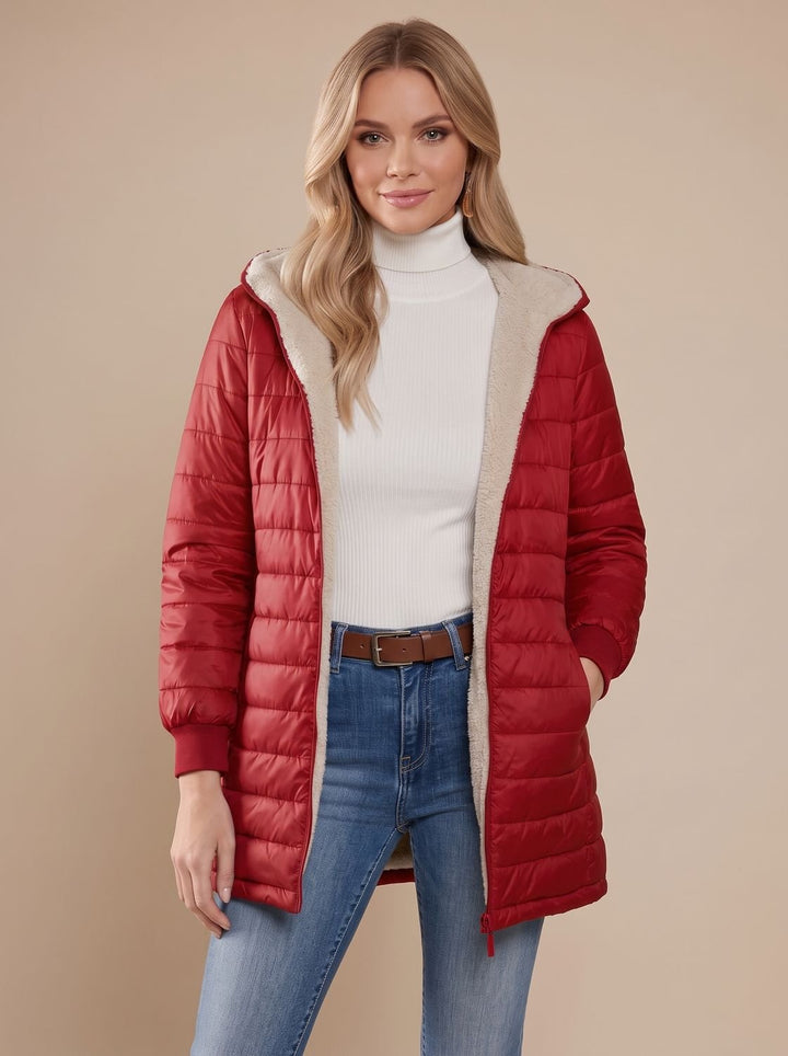 Gemütliche Damen Winterjacke mit Kapuze Oberschenkellang in Rot