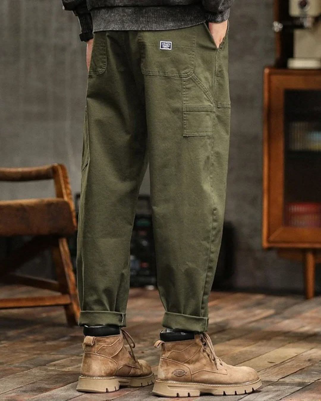 Herren Cargo-Hose mit lockerer Passform und praktischen Taschen (5)