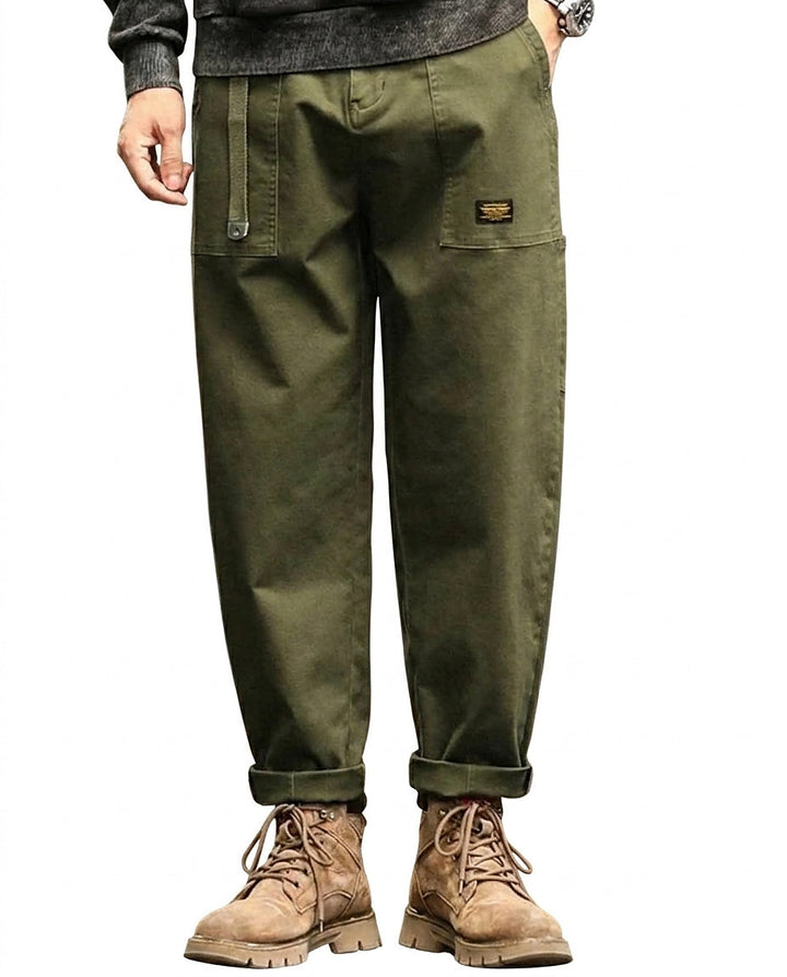 Herren Cargo-Hose mit lockerer Passform und praktischen Taschen in Armeegrün