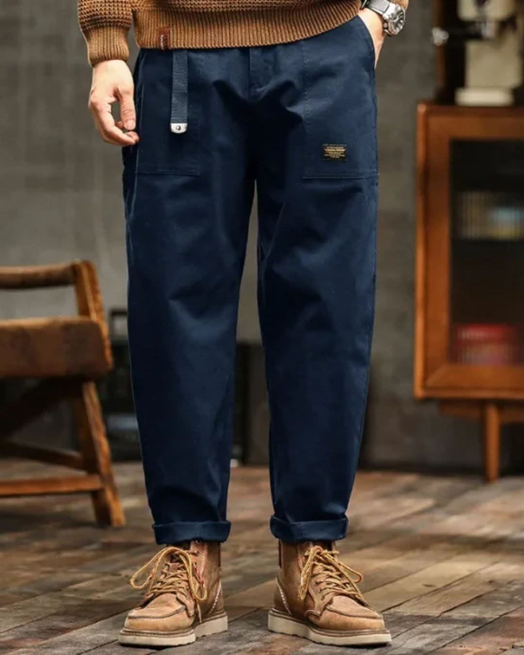 Herren Cargo-Hose mit lockerer Passform und praktischen Taschen in Blau