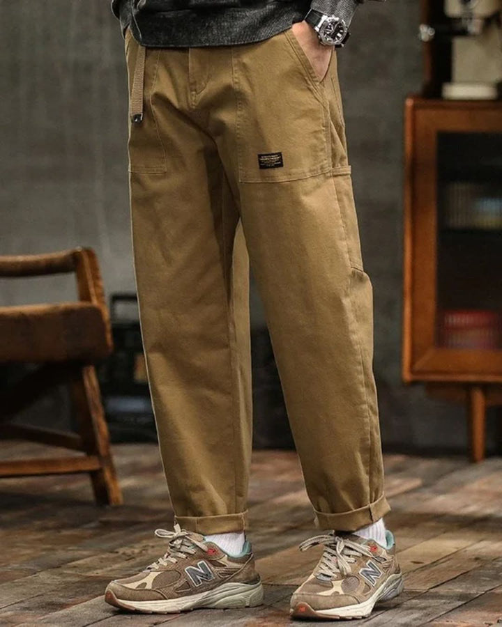 Herren Cargo-Hose mit lockerer Passform und praktischen Taschen in Khaki