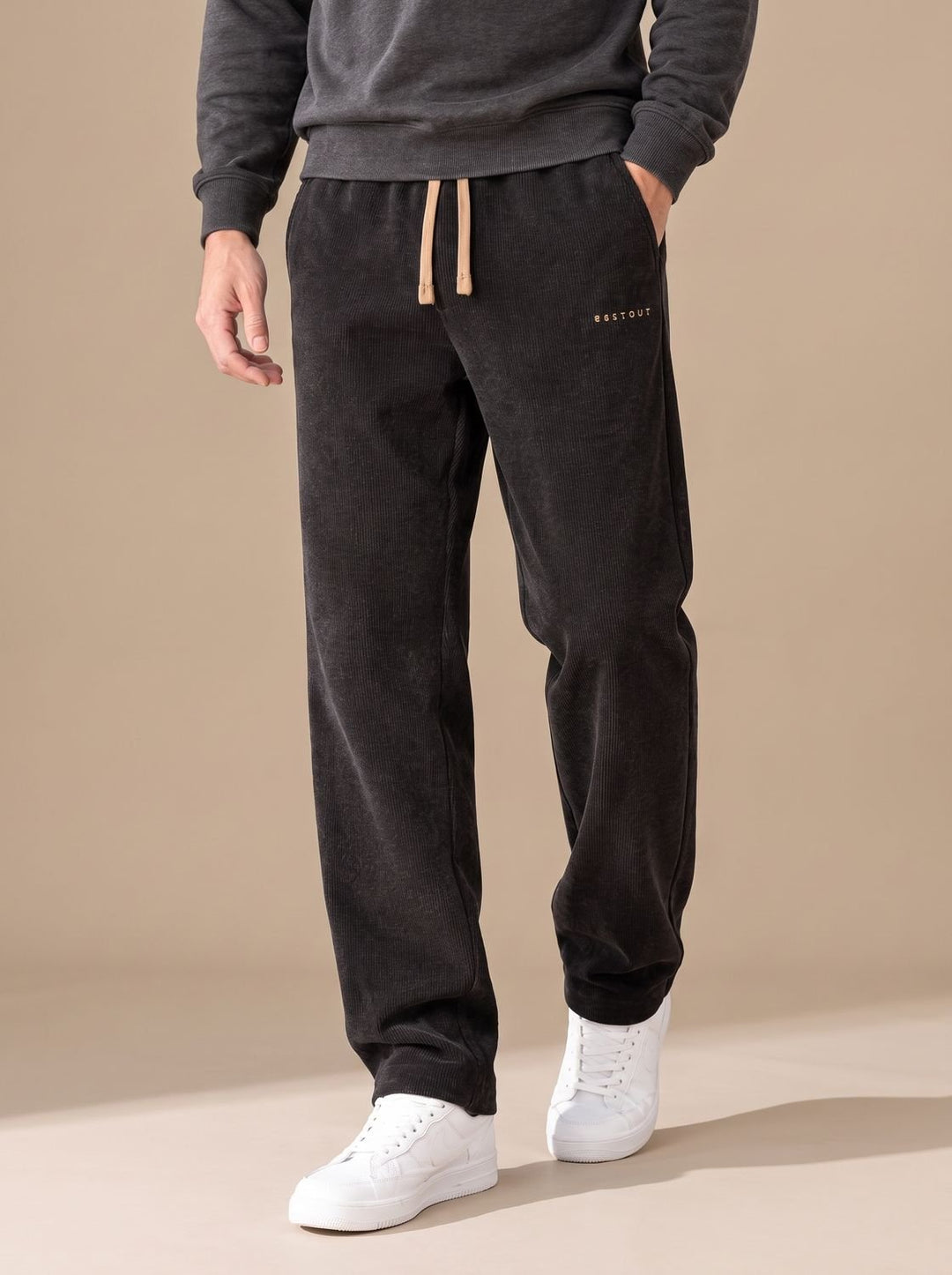 Herren Cargohose aus Cord mit Relaxed Fit in Schwarz