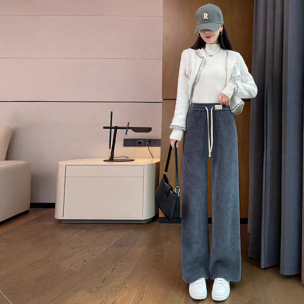 Herren Cargohose mit breitem Schnitt und Taschen in Grau gefüttert mit Taschen