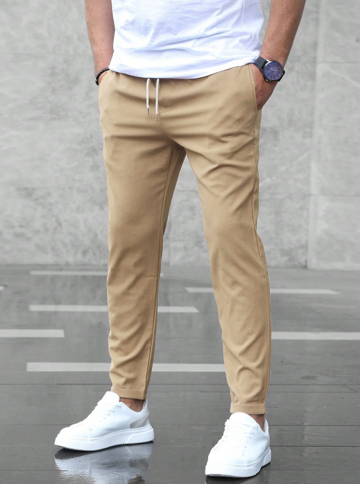 Herren Hose mit Tailored-Fit zum Kombinieren in Beige