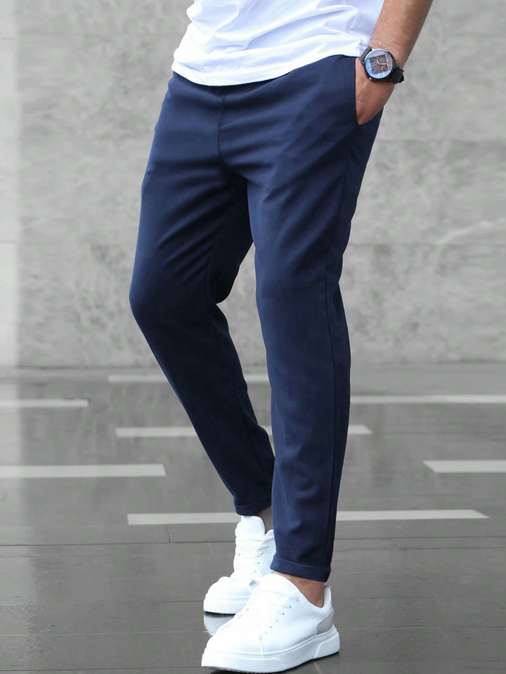 Herren Hose mit Tailored-Fit zum Kombinieren in Marineblau