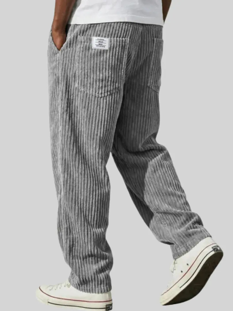 Herren Jogginghose mit Kordelzug und praktischen Taschen in Grau