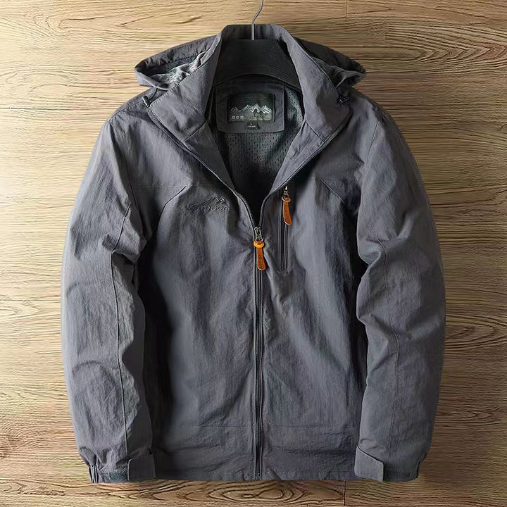 Herren Regenjacke im klassischen Outdoor-Stil in Grau