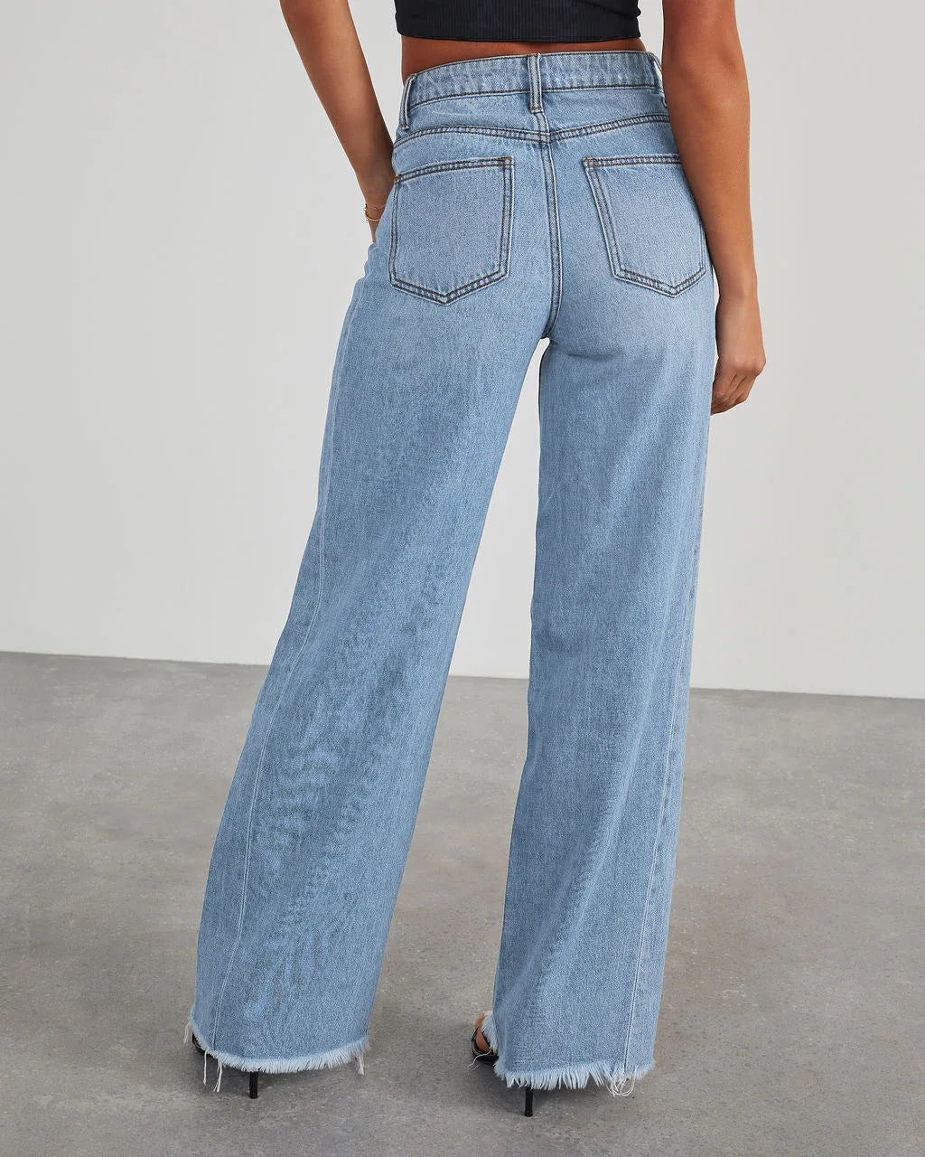 in Grau mit Raw-Hem Jeans (14)