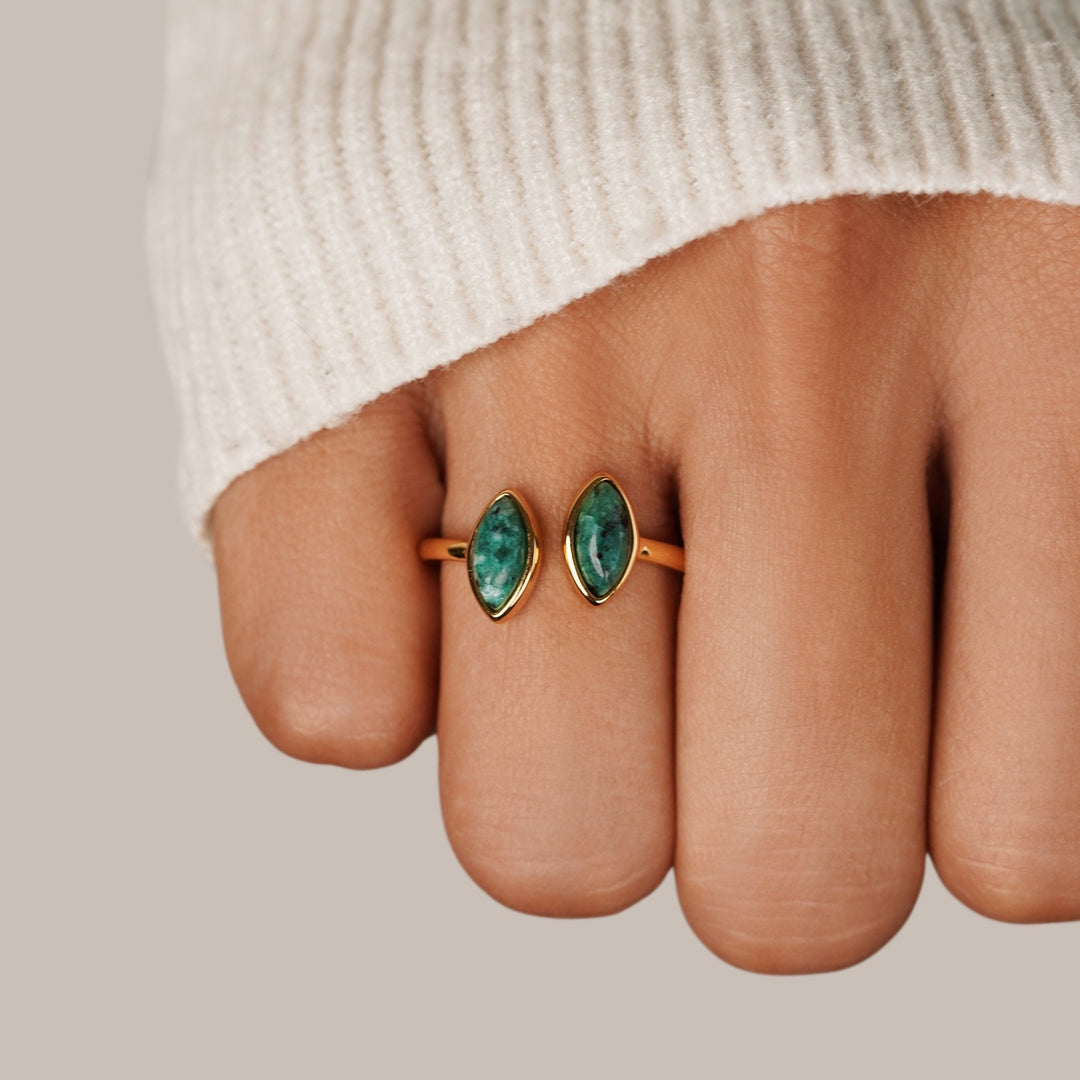 Luxuriöser, verstellbarer Smaragd-Wrap-Ring
