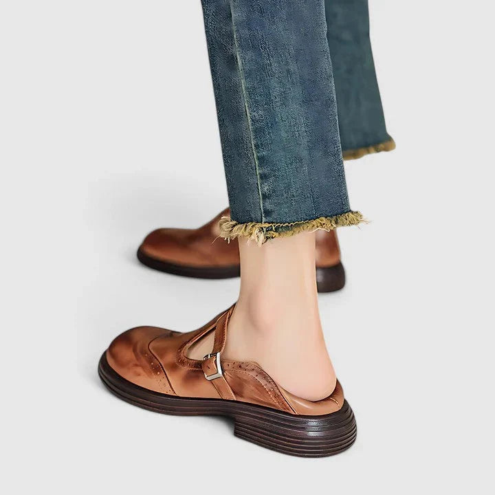 Klassische Damen Stiefeletten aus Leder mit T-Riemen (5)